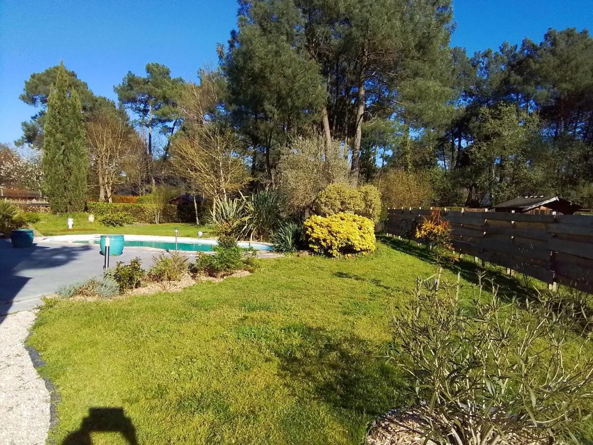 Laie Des Landes Bed & Breakfast Soucelles Exterior photo